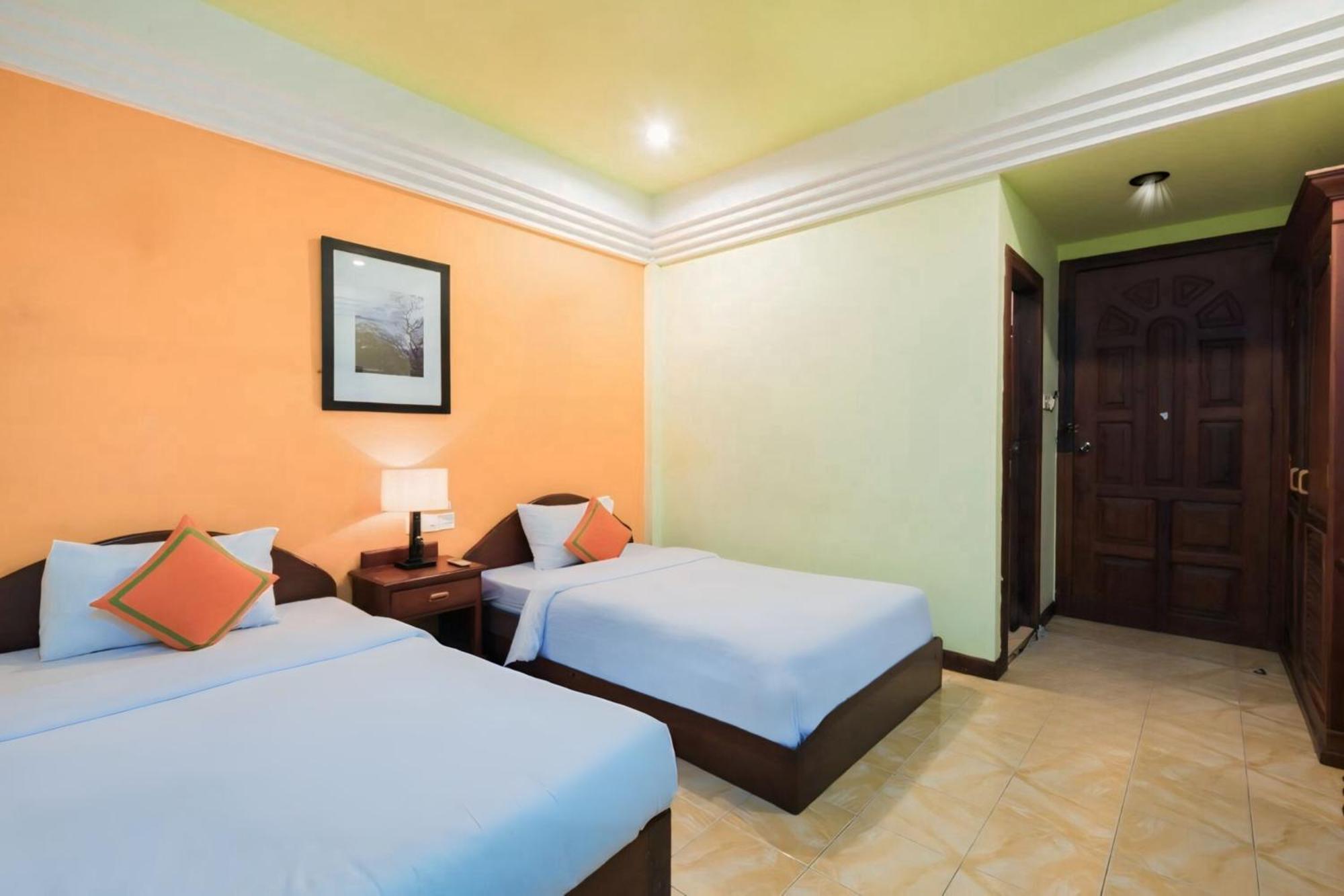 Vplus Hotel Ciudad de Siem Riep Exterior foto